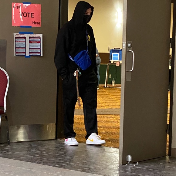 Meet your Posher, Dylan - Picture 1 of 1